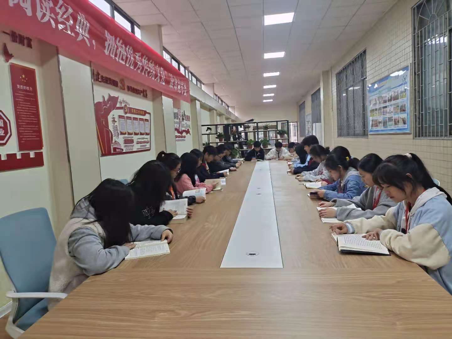 阅读经典 (1).jpg